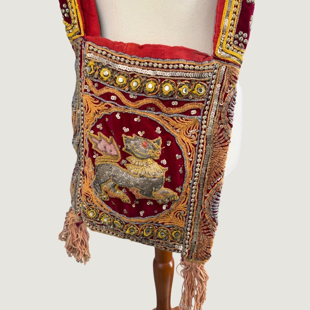 Vintage Embellished Chinthe Lion Crossbody Bag Red Beaded Sequin Boho Purse